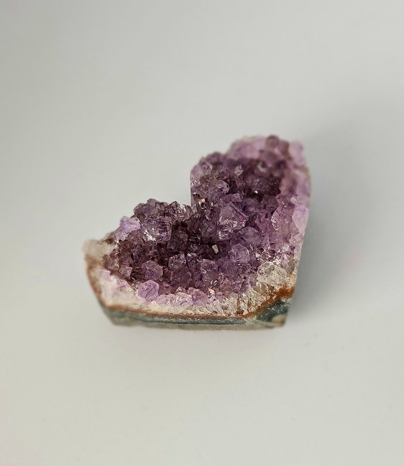 Amethyst druzy ( heart-shaped) 3A