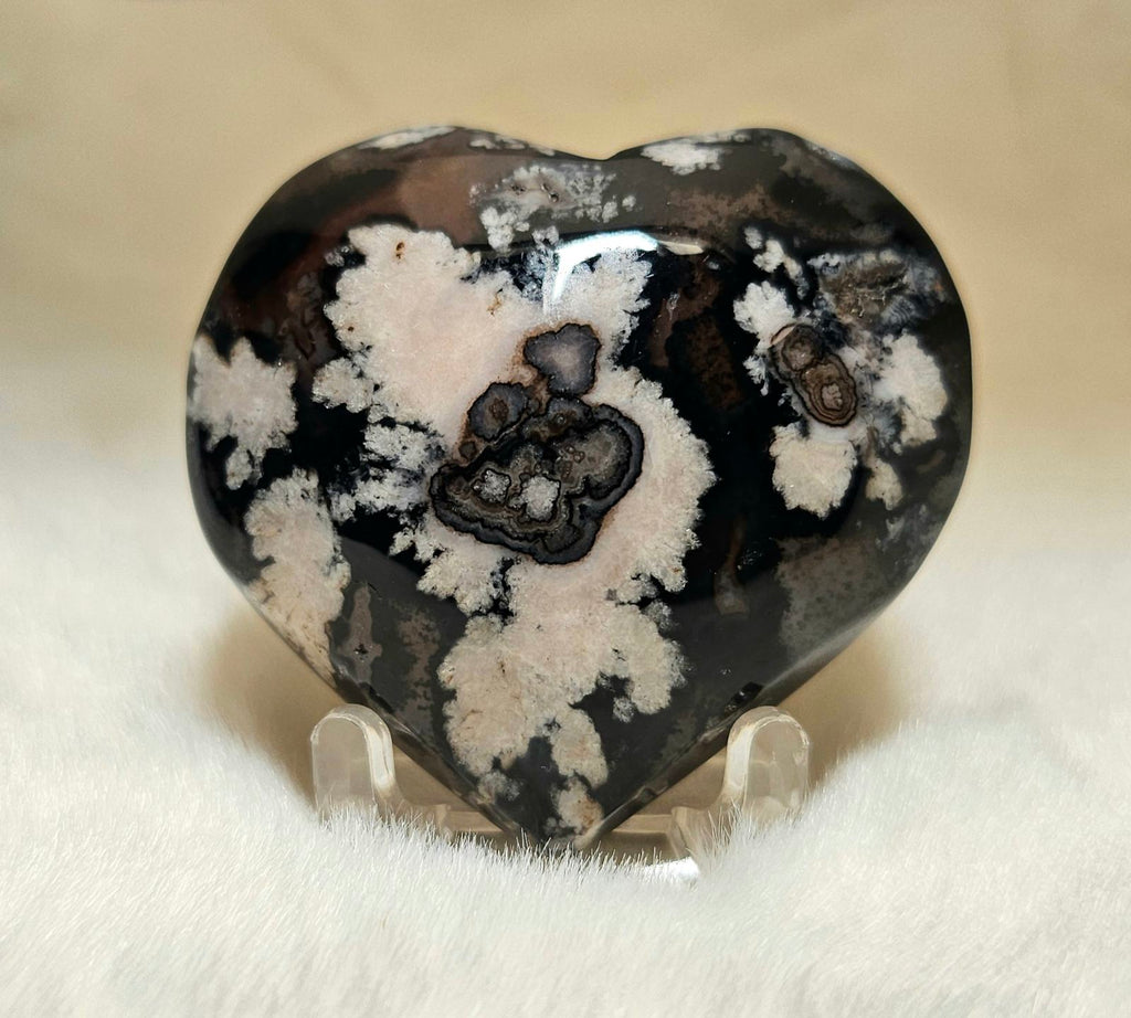 Black Sakura Agate (heart-shaped) 1A
