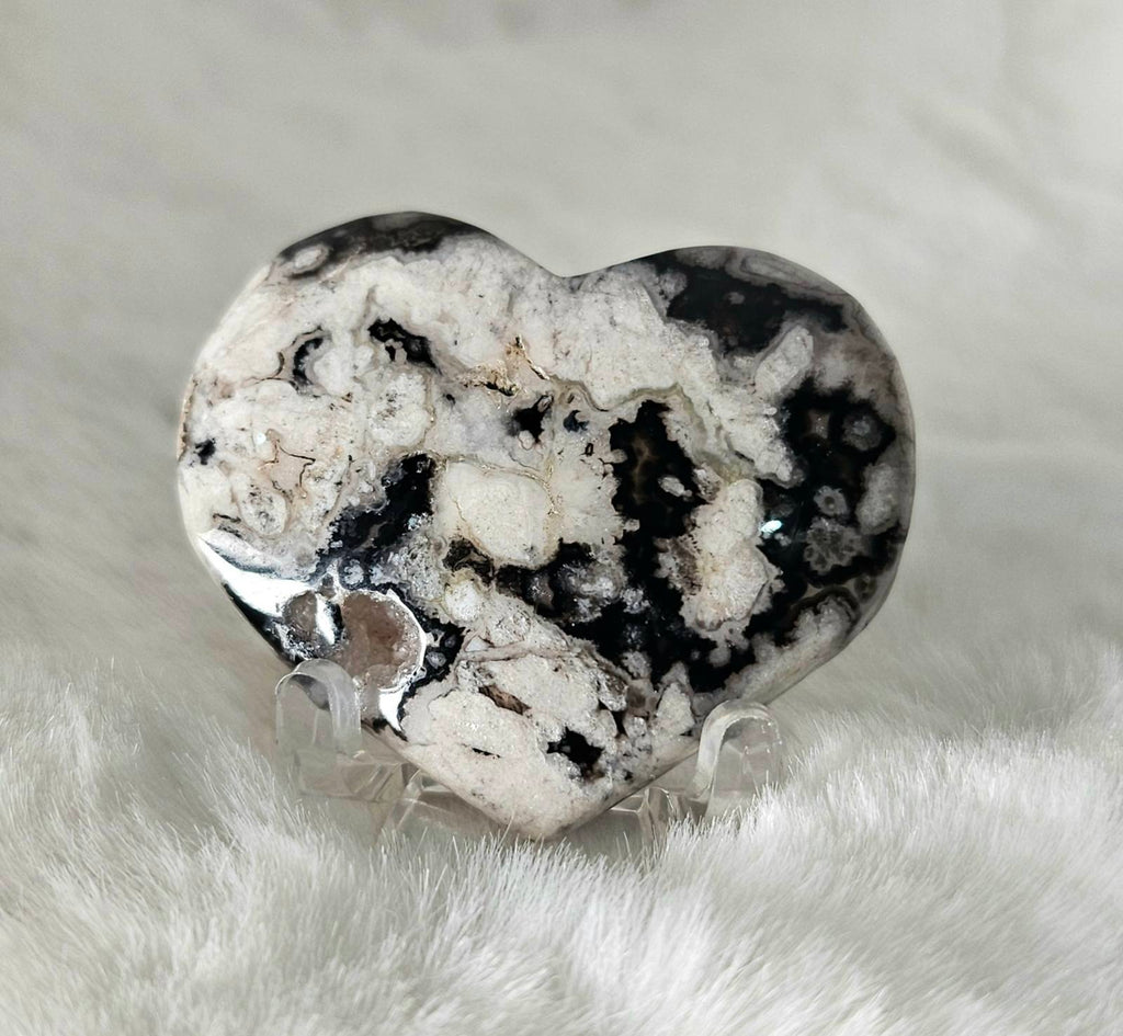 Black Sakura Agate (heart-shaped with druzy) 2A