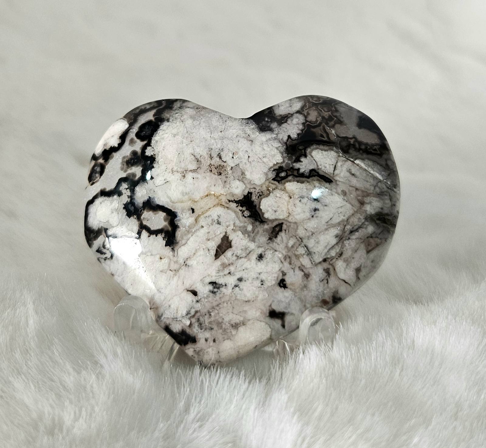 Black Sakura Agate (heart-shaped with druzy) 2A