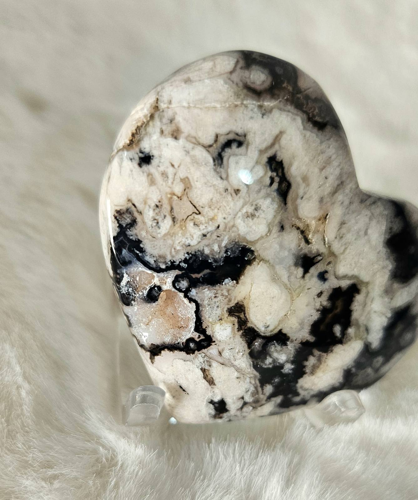 Black Sakura Agate (heart-shaped with druzy) 2A