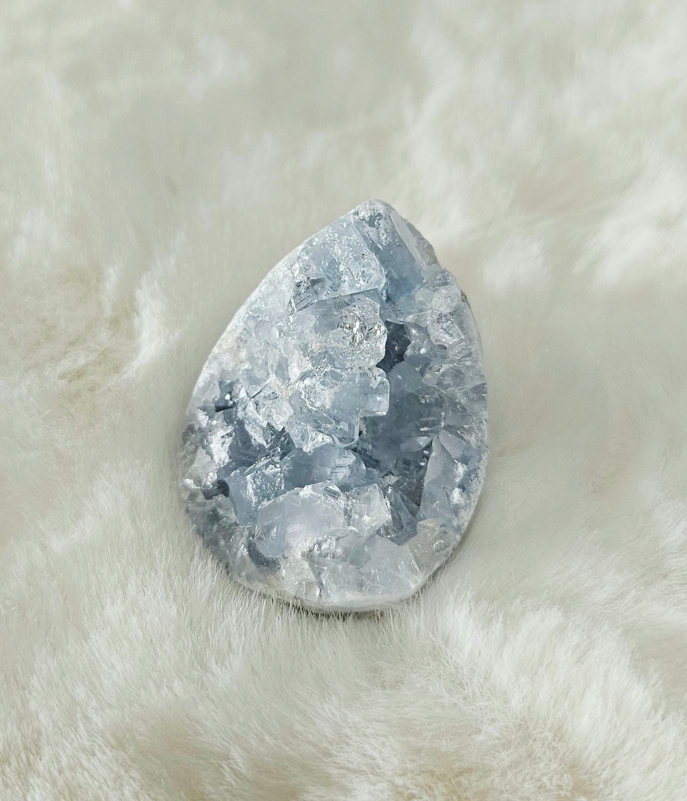 Celestite mini egg-shaped 66.4g