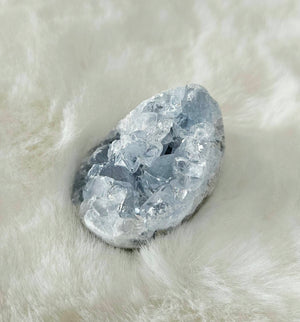 Celestite mini egg-shaped 66.4g