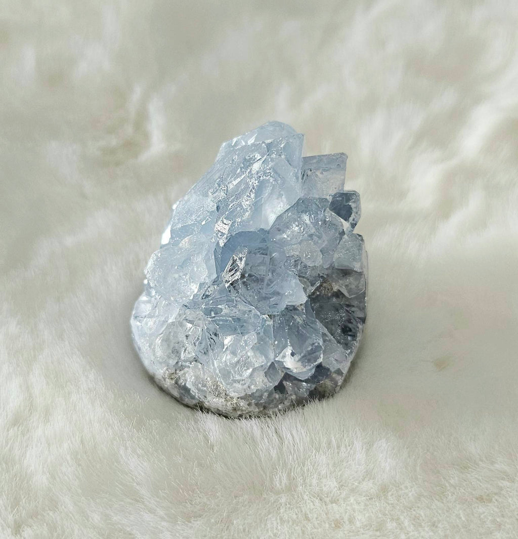 Celestite mini egg-shaped 67.4 g
