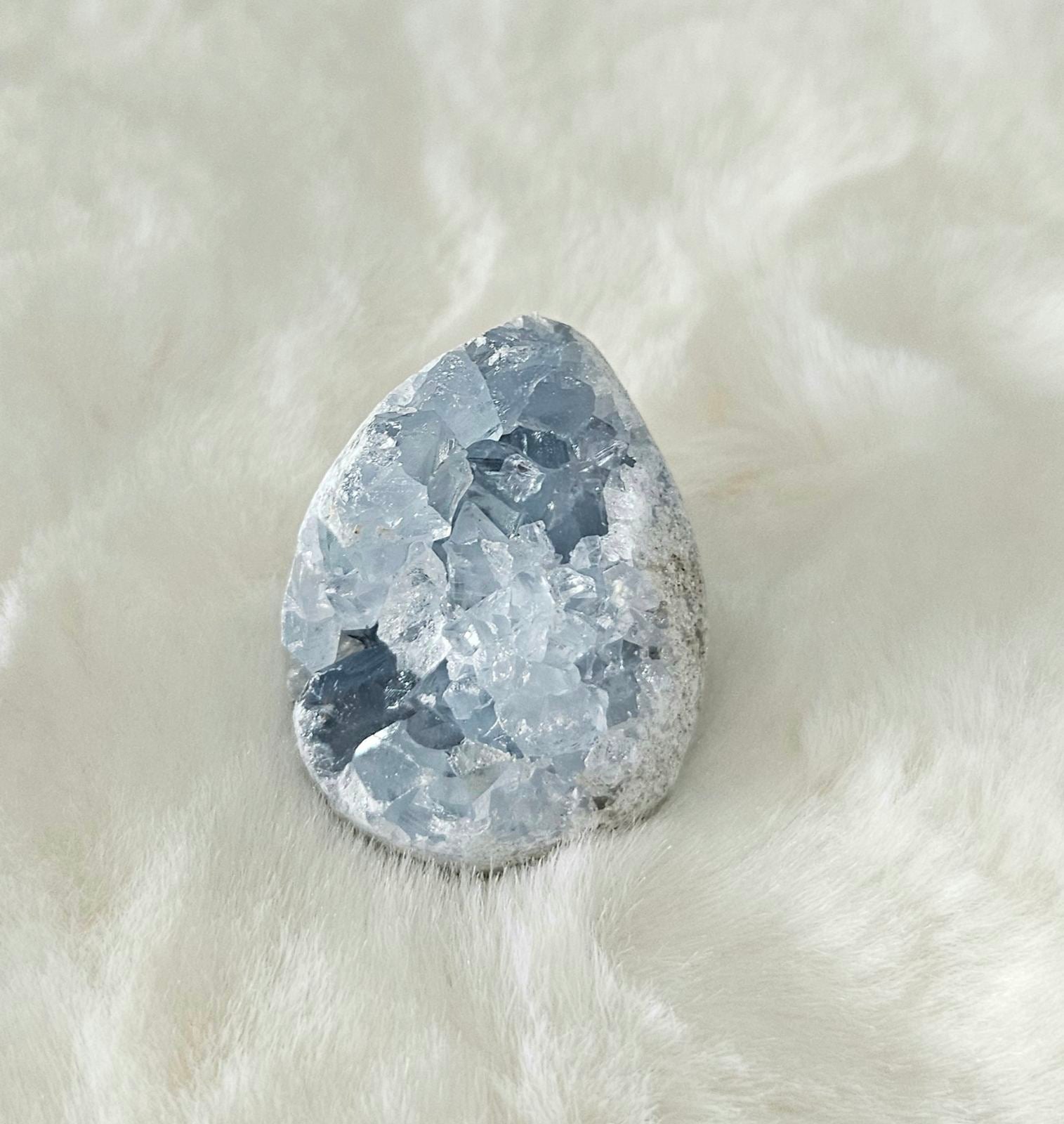 Celestite mini egg-shaped 68.6g