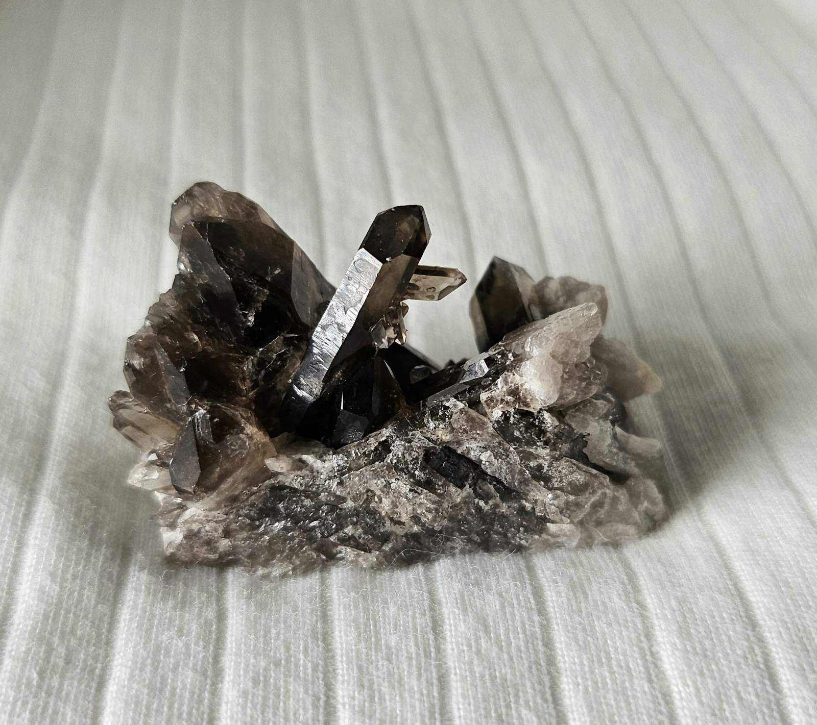 Smokey Quartz mini cluster 26.2g